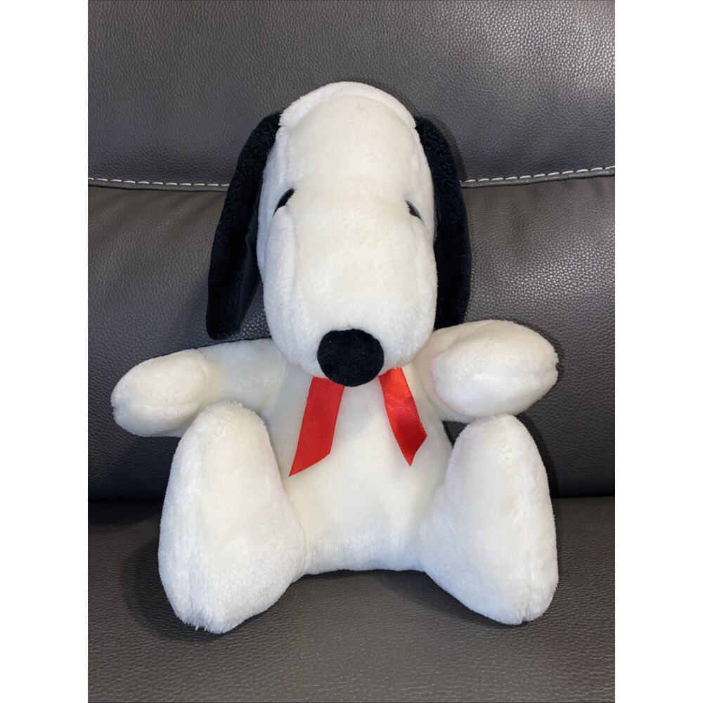 VTG 1968 Peanuts Snoopy Plush 10" United Feature Syndicate Collectible Toy